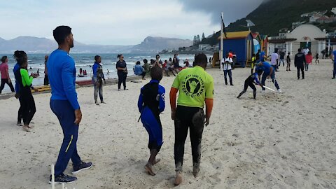 SOUTH AFRICA - Cape Town - Proteas players interact with Laureus, Waves for Change, kids (Video) (UGt)
