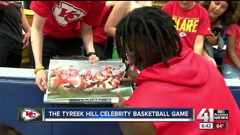 Chiefs wideout Tyreek Hill hosts celebrity basketball game