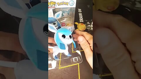 Unboxing The New Glaceon Hot Topic Exclusive Flocked Pokémon Funko Pop!