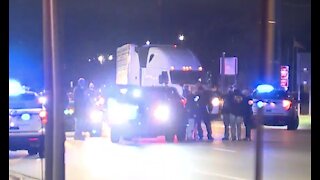 Suspect shot & killed by Detroit police overnight