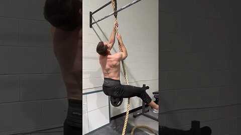 Weighted rope climb +60lb #movement #conditioning #handstandtraining #mobilty