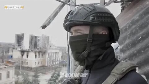 Бахмут-Украинские войска отступают и взрывают здания-Ukrainian troops withdraw and blow up buildings