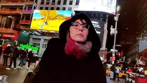 NYC LIVE 1.14.2022 Times Square Olive Garden Activists Get Arrested to Stop the Vaccine Mandates in Manhattan