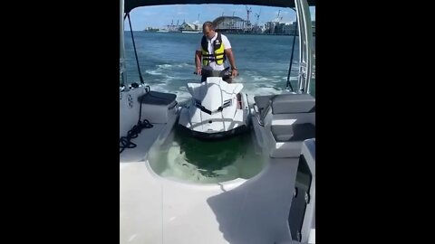 Transforming jetski to boat. 🤯⁣#luxury #boat #boats #boatlife #boatlifestyle #jetski #jetskis #yacht