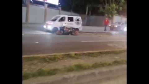 Video: Motociclista falleció tras accidente vía Aeropuerto – Girón