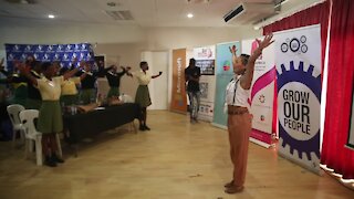 SOUTH AFRICA - Durban - AI in Africa with Umlazi school girls (Video) (h9c)