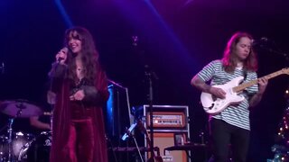 Lindsay Lou w/Billy Strings - Thats What Love Will Make You Do (String the Halls 2)