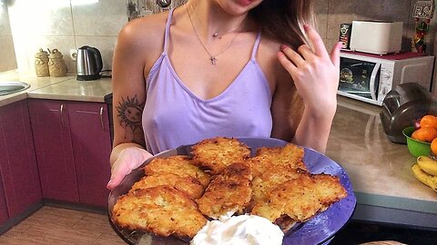 DERUNY Classic Ukrainian Recipe. Easy Potato Pancakes