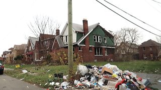 Detroit's Old Magnificent Decaying Houses