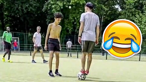 BEST SOCCER FOOTBALL VINES & TIKTOK'S 🤣 FAILS, SKILLS, GOALS