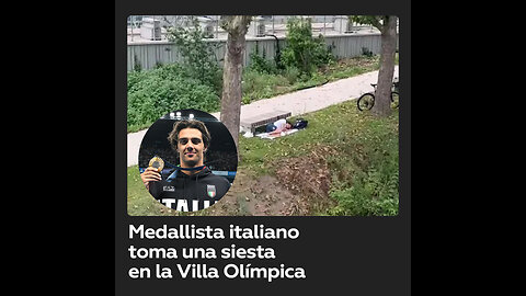 Ganador de una medalla de oro duerme junto a un banco en la Villa Olímpica de París