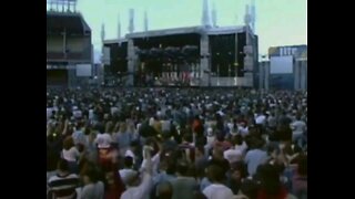 Eric Burdon & Bon Jovi - It's My Life/We Gotta Get Out Of This Place, live performance from 1995.