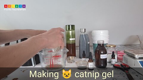Making catnip 😺 gel
