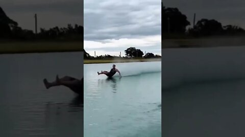 Проскользил по воде #surfing