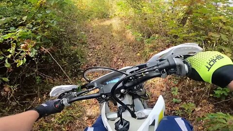 Test riding the 2019 Husqvarna TE250i that I repaired the fuel pump on!