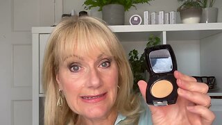 How To Cover Under Eye Dark Circles - Makeup For Older Women