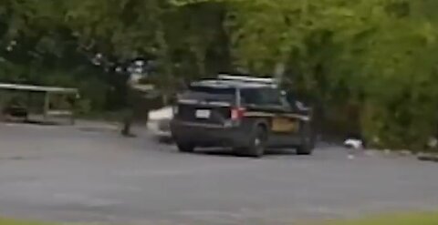 Deputy shoots to death 2 Syracuse teens fleeing in stolen car