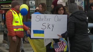 Northeast Wisconsinites rally in Appleton to support Ukraine, gather supplies to ship overseas