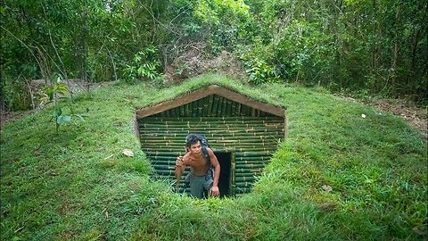 Build The Most Beautiful Underground Bamboo Dugout House for Complete Warm and Safe Stay in the Wild