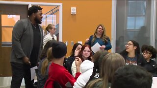 Inspiring Eagles mentoring program pairs students at North Olmsted High School