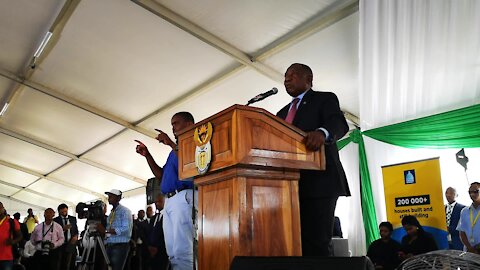 SOUTH AFRICA - Durban - Pres Ramaphosa launch district development plan (Video) (eWs)