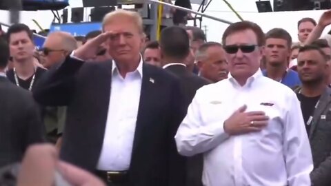 Confused Trump salutes during Amazing Grace (???)