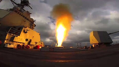 World News War Watch Day 61. Putin in UAE. Missiles fired at USS MASON in the Red Sea