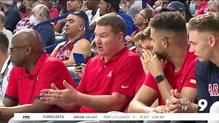 Tommy Lloyd ushers in new era of Arizona men's basketball