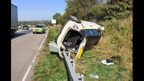 Driver fainted while driving, you wouldn't believe what happened!
