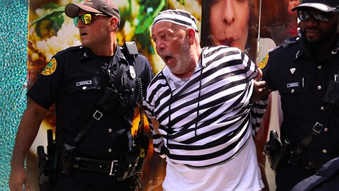 Anti-Trump "Prisoner" in Miami Becomes Real Life Prisoner of Love