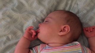 18 Adorable Snoozing Babies