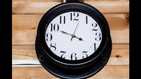 Upcycling an Oil Gauge into a Clock