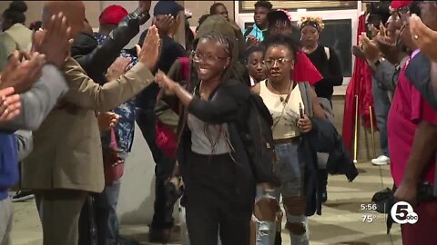 Tunnel of encouragement: East Cleveland students greeted on first day of school
