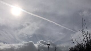 Massive chemtrial across the sun Wales 🏴󠁧󠁢󠁷󠁬󠁳󠁿3:53 pm 30/03/2023
