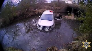 Clay County sheriff's deputies rescue man from icy creek