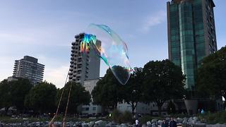 This Bubble Artist Dazzles The Crowd With Massive Floating Bubbles