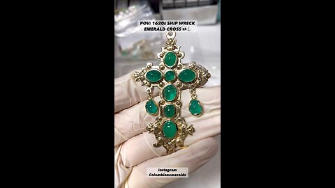 Shipwreck natural Cabochon emerald treasure heavy yellow gold rare cross 22.19 carats