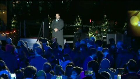 Crowd Awkwardly Waits For Biden For Two Minutes After Being Introduced