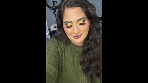 Green Makeup Look