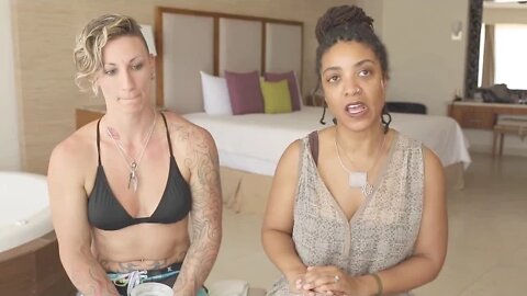Lesbians Explain : Who Gets Laid More / Gaydar