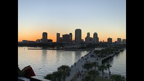 🇺🇸Live🇺🇸 St Pete pier Florida Christmas decorations