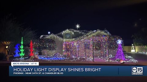 Holiday lights: This Ahwatukee home is covered in 70,000 lights