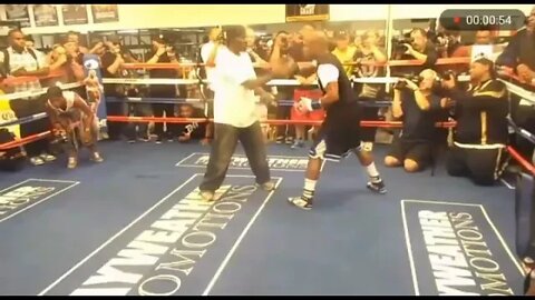 Floyd Mayweather unmatched work ethic #floydmayweather #boxing #training #padwork #TWT #TMT