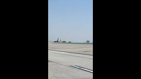 DHL taking off