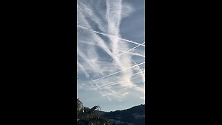 British man films geoengineering chemtrails in the sky
