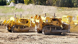 Classic Bulldozers and Motor Scrapers working - Wheels At Wanaka 2023