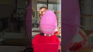 BREAKING THE WORLD RECORD FOR THE LARGEST BEAUTY BLENDER!!