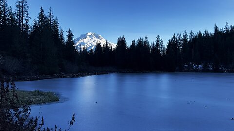 Approach To & Circumnavigating FROZEN Mirror Lake! | Winter Snow Hiking 4K | Mount Hood | Oregon