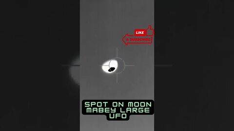 👀Mysterious UFO on moon?👀 #ufofootage #moon