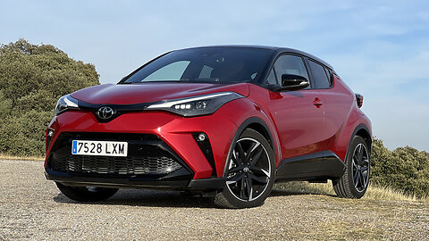 The Toyota C-HR 2024 has made its debut with a PHEV boasting 223 horsepower